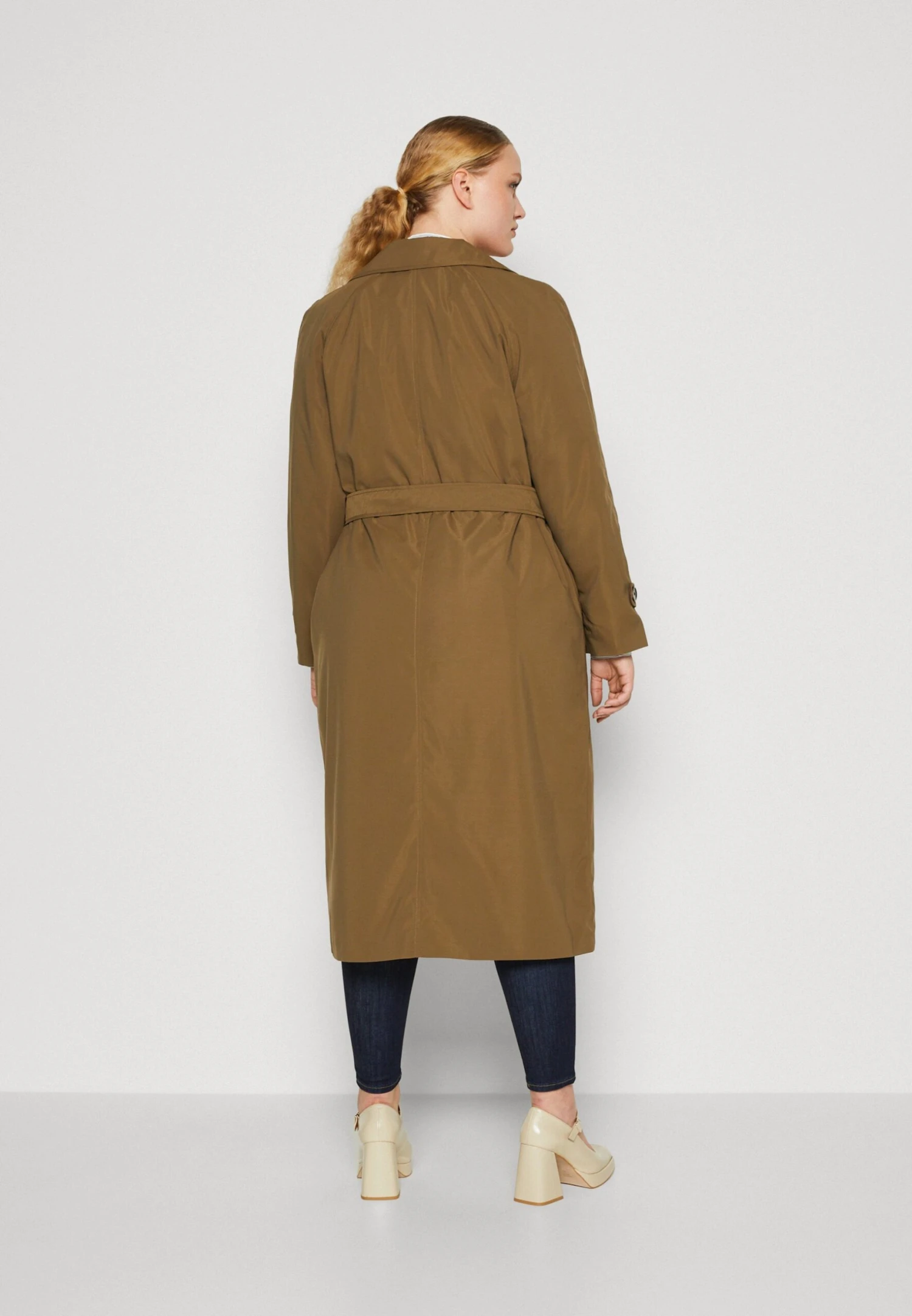 Vero Moda Curve Vmtessa Fie Long - Trench - Capers 5 Vero Moda Curve Vmtessa Fie Long - Trench - Capers – Image 3