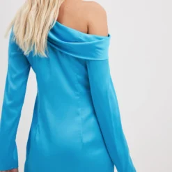 NA-KD Robe De Soirée - Aqua 7 NA-KD Robe De Soirée - Aqua -Pas Cher Vero Moda Magasin 2d361f97fa364413a4651e42e12a27d6 scaled