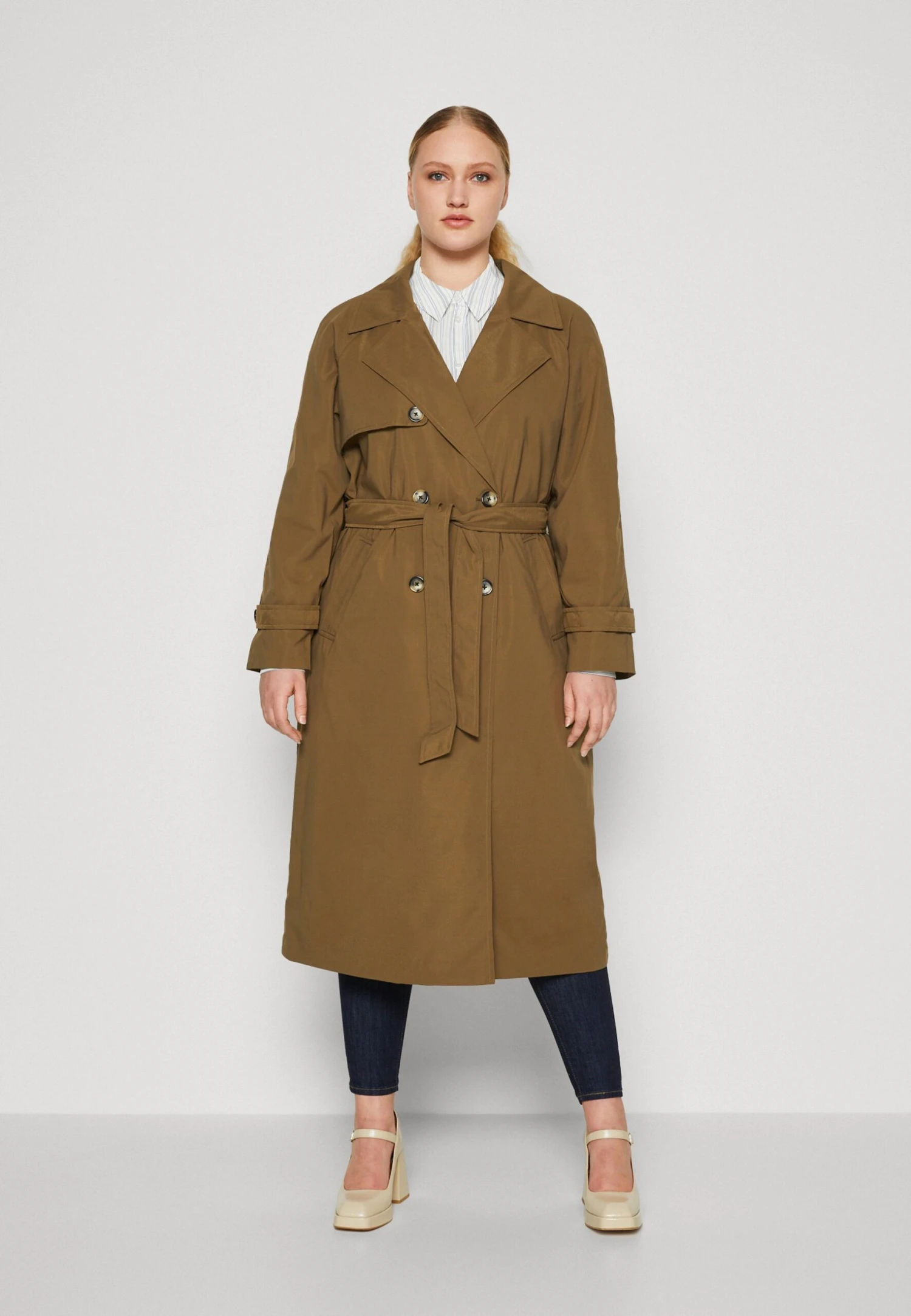 Vero Moda Curve Vmtessa Fie Long - Trench - Capers 4 Vero Moda Curve Vmtessa Fie Long - Trench - Capers – Image 2