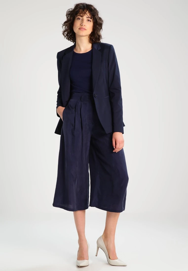 DRYKORN Golders - Blazer - Navy 4 DRYKORN Golders - Blazer - Navy – Image 2