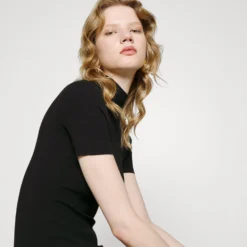 Hugo Sharizy - Robe Pull - Black 12 Hugo Sharizy - Robe Pull - Black -Pas Cher Vero Moda Magasin 55d70c597914417ba48380673edfca78 scaled