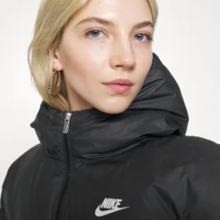 Nike Sportswear Doudoune - Black/White -Pas Cher Vero Moda Magasin 6198cd04af44422cb3b17e1f57355a4f scaled