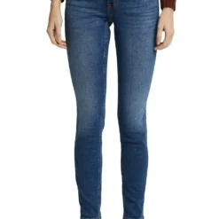 ESPRIT Jean Slim - Blue Medium Washed 17 ESPRIT Jean Slim - Blue Medium Washed -Pas Cher Vero Moda Magasin 65e1e9c97ff249fe8cf36f12a18d7c57