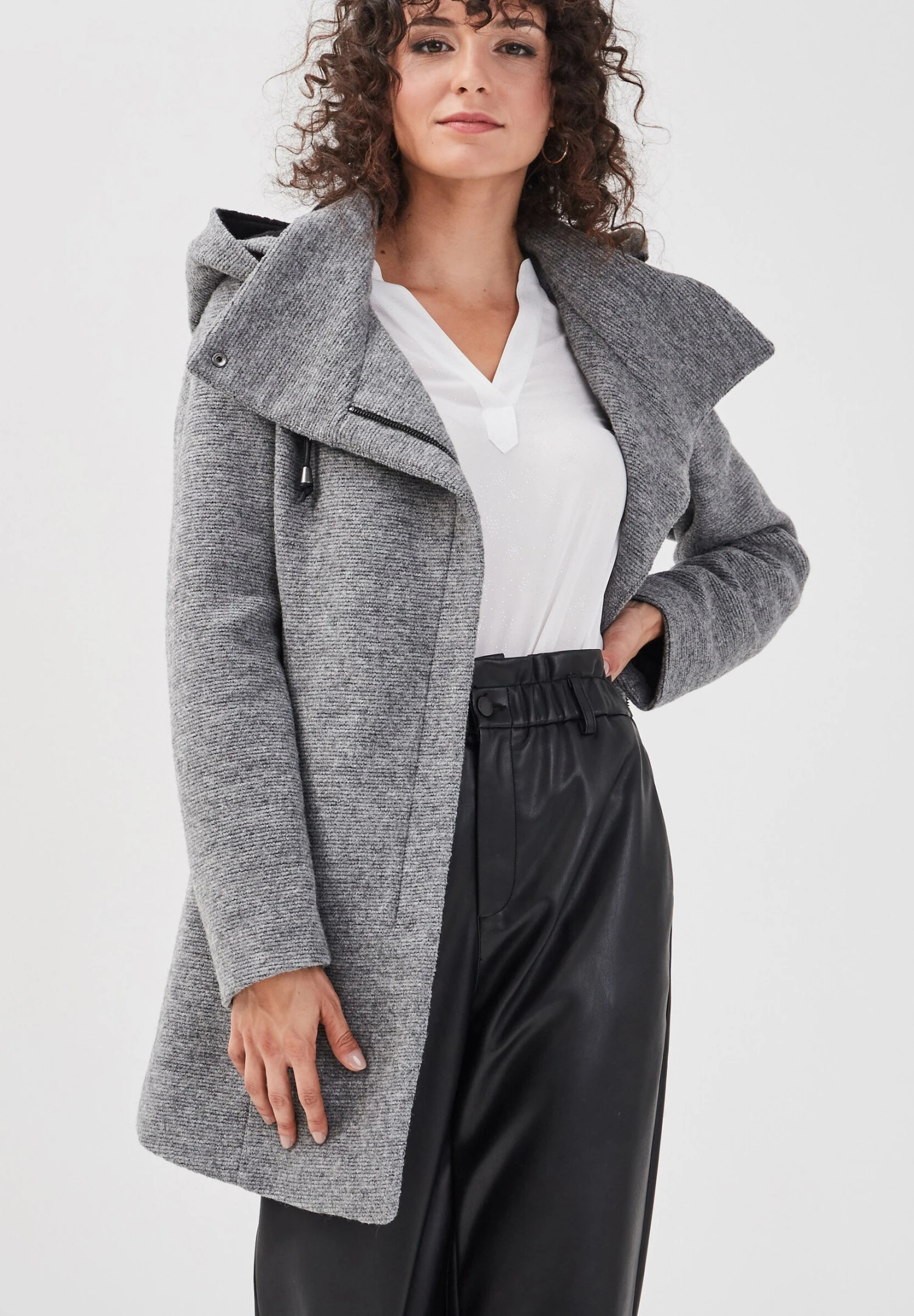 Asymmetrisch Geschwungener - Manteau Court - Gris Foncé 6 Asymmetrisch Geschwungener - Manteau Court - Gris Foncé – Image 4