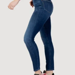 Guess Jeans Skinny - Denim 9 Guess Jeans Skinny - Denim -Pas Cher Vero Moda Magasin 6f49beade7d245b2b6c72a116fe8f0f4 scaled