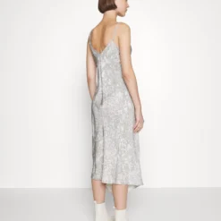 Calvin Klein Marble Print Slip Dress - Robe De Soirée - Stone -Pas Cher Vero Moda Magasin 7ee39ac0e6874a899647e26fbdb69bf3 scaled