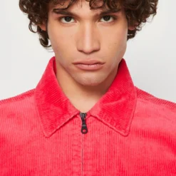 Unisex - Veste Légère - Raspberry 13 Unisex - Veste Légère - Raspberry -Pas Cher Vero Moda Magasin 8dfb58e158d046f398b6b4d756c23408 scaled