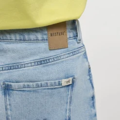 Mustang Short En Jean - Blau -Pas Cher Vero Moda Magasin 8fe335376c824b6f9f492393abd3b9ef scaled