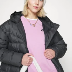 Nike Sportswear Doudoune - Black/White -Pas Cher Vero Moda Magasin 99b01d5b2e6148ddb448fd29e5534a46 scaled