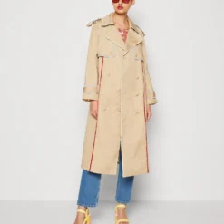 SISTER JANE Orchard Scallop Trim - Trench - Beige -Pas Cher Vero Moda Magasin adea270e3de8469eacd05111669eca10 scaled