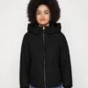 Vero Moda Vmgretahood Short Coated Jacket - Blouson Bomber - Black 1 Vero Moda Vmgretahood Short Coated Jacket - Blouson Bomber - Black -Pas Cher Vero Moda Magasin b4db169ac11e4079a72af3008b79fe47 scaled