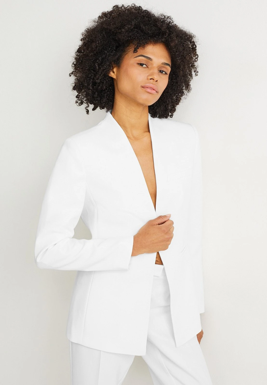 Blazer - White 3 Blazer - White