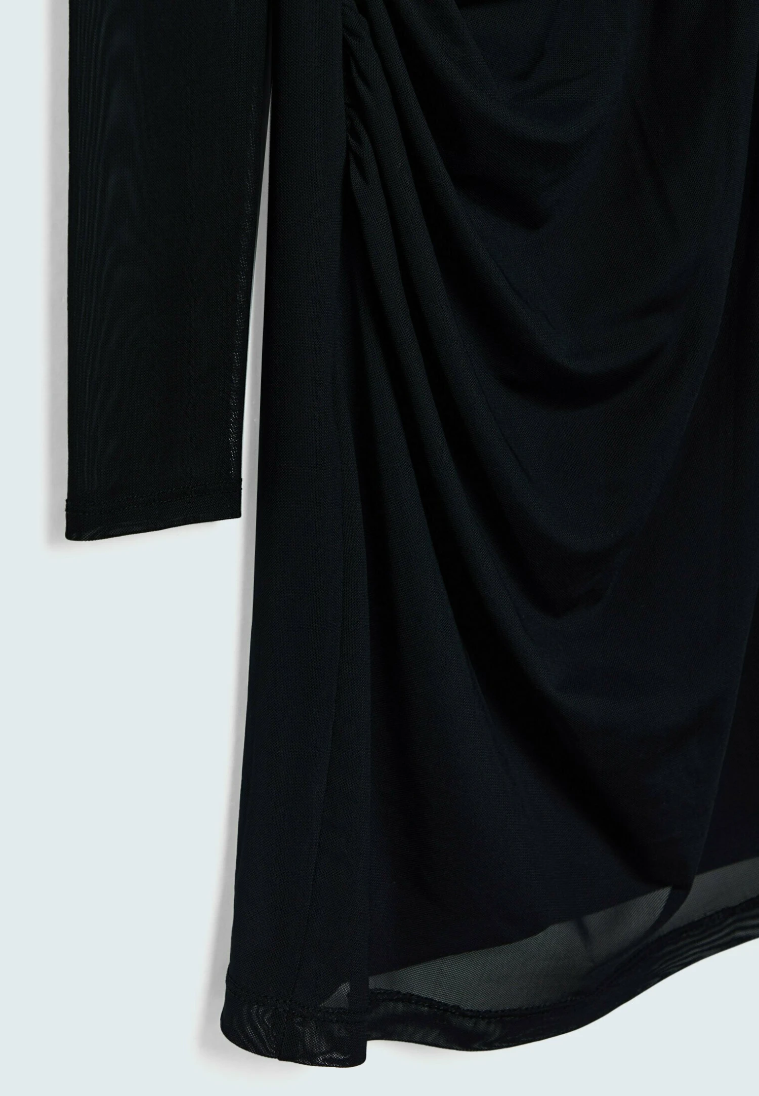 Stradivarius Mit Modischen Ärmeln - Robe Fourreau - Metallic Black 8 Stradivarius Mit Modischen Ärmeln - Robe Fourreau - Metallic Black – Image 6