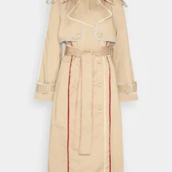 SISTER JANE Orchard Scallop Trim - Trench - Beige -Pas Cher Vero Moda Magasin dcc2fc14b280408dbd1065d5a0fd4e57 scaled