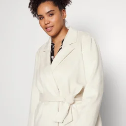 Vero Moda Curve Vmjose Napoli Jacket - Trench - Birch -Pas Cher Vero Moda Magasin ed099b58047743afb853679bc1a15c03 scaled