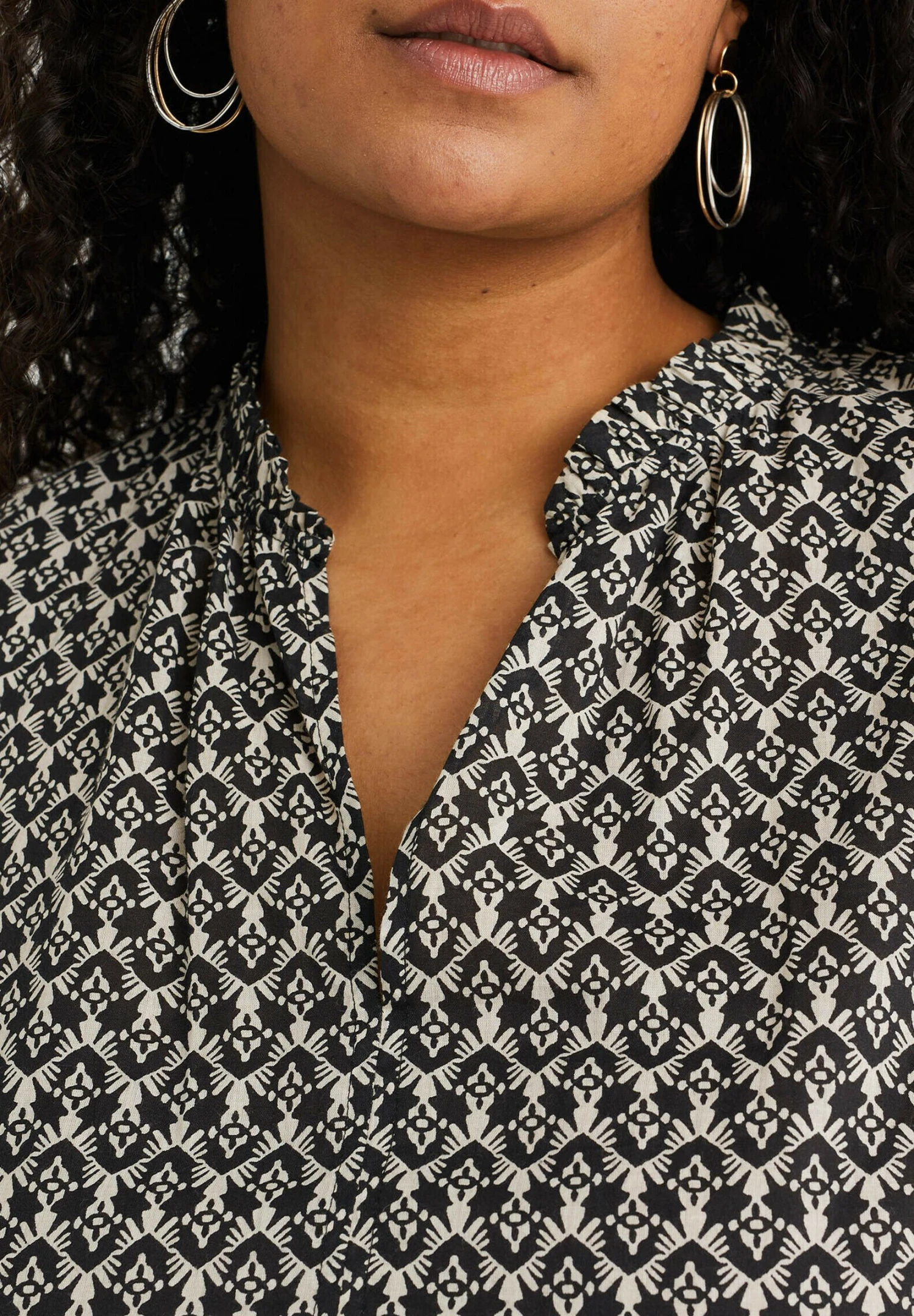 WE FASHION Met Dessin Curve - Robe De Jour - Black 6 WE FASHION Met Dessin Curve - Robe De Jour - Black – Image 4