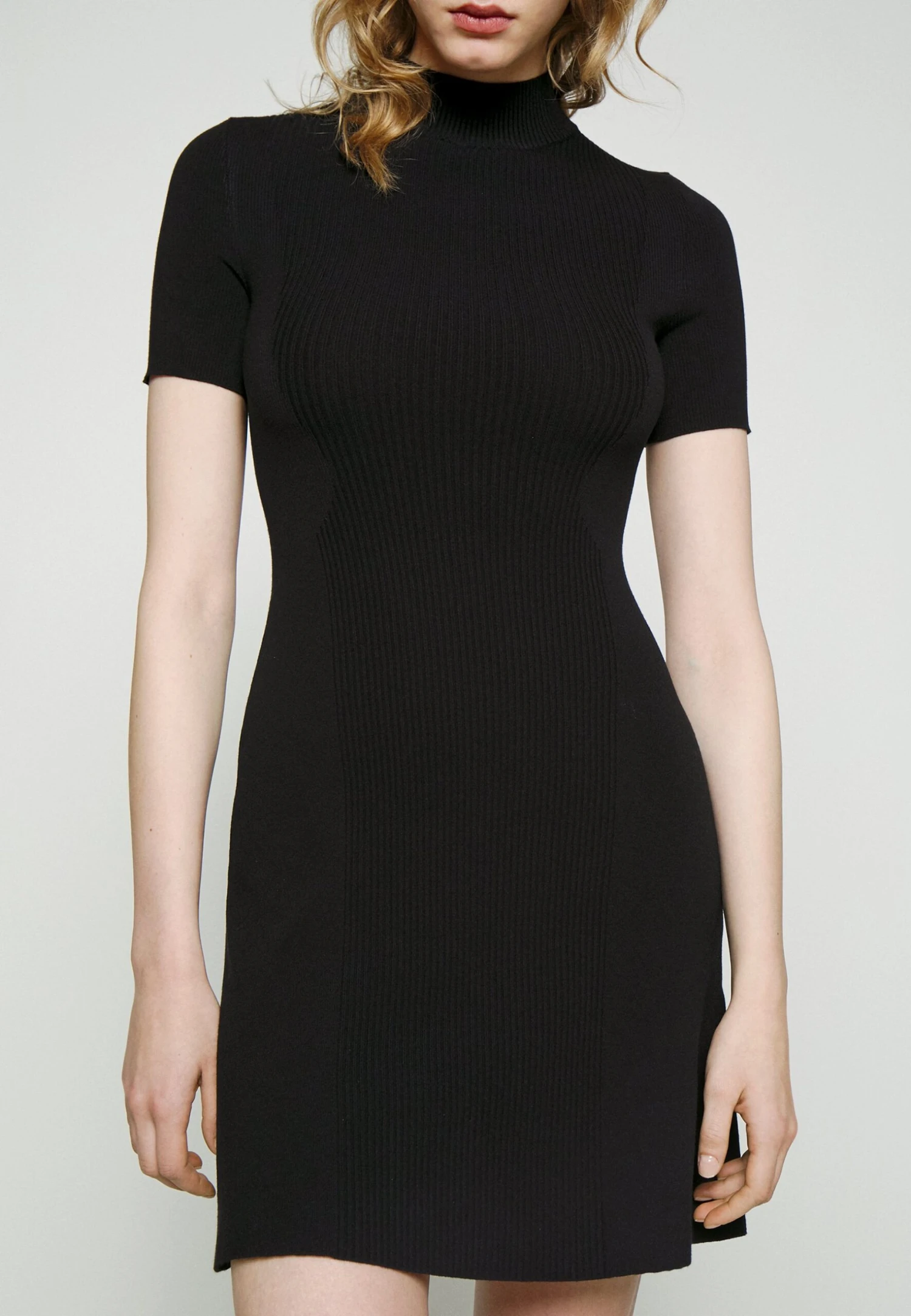 Hugo Sharizy - Robe Pull - Black 9 Hugo Sharizy - Robe Pull - Black – Image 7